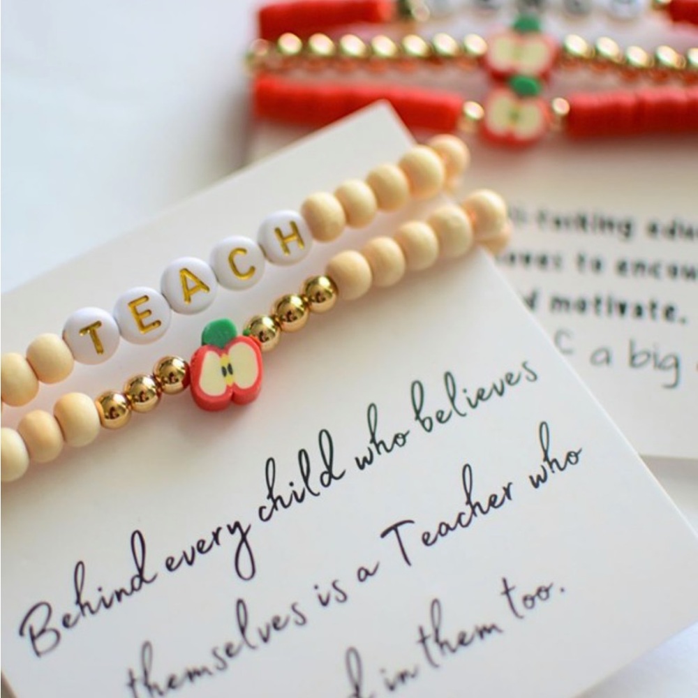 Wood bead, apple, pencil Teacher Bracelet set on thank you card